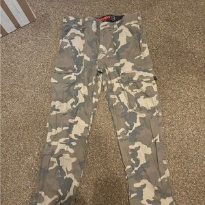 Wrangler Men's Gray and Tan Cargo Pants